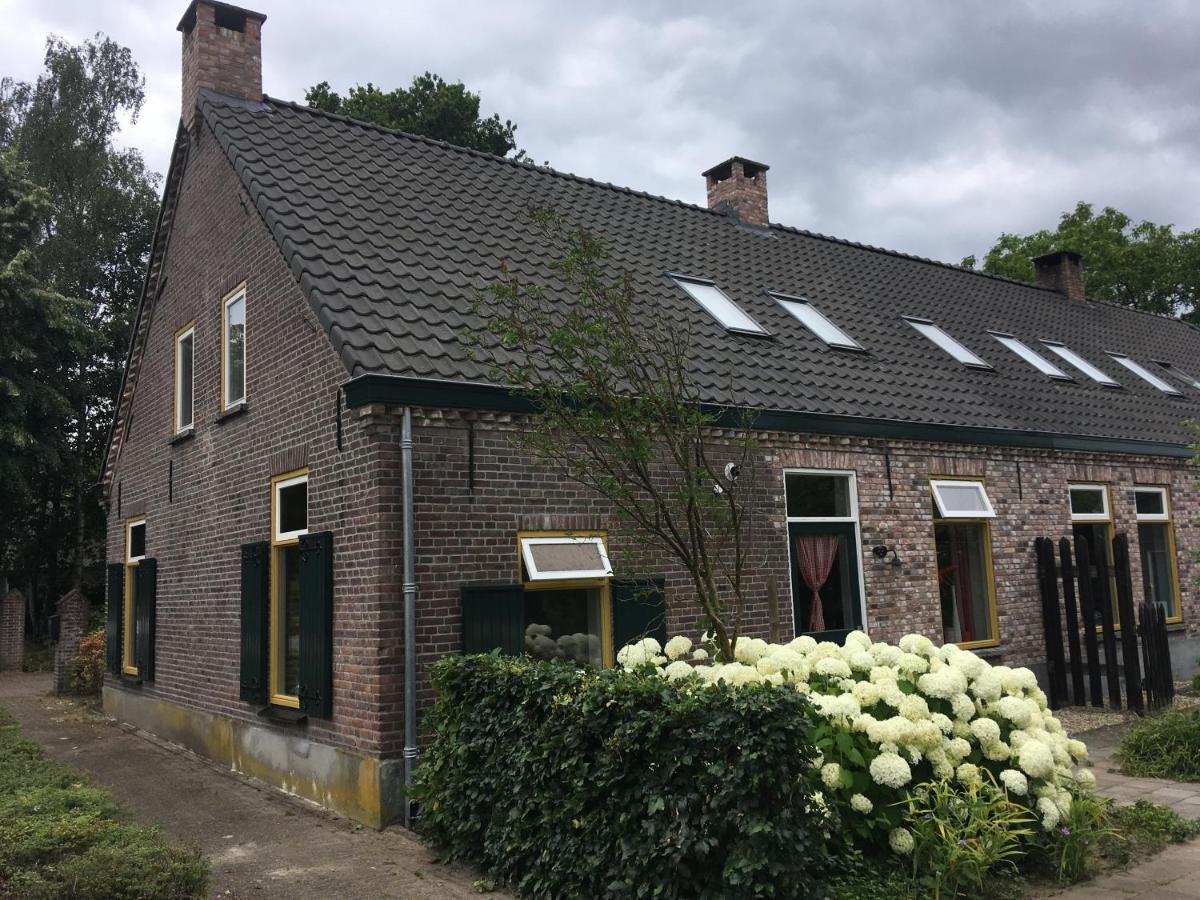 Vakantiehuis In Het Voorhuis Dommelen Exteriör bild
