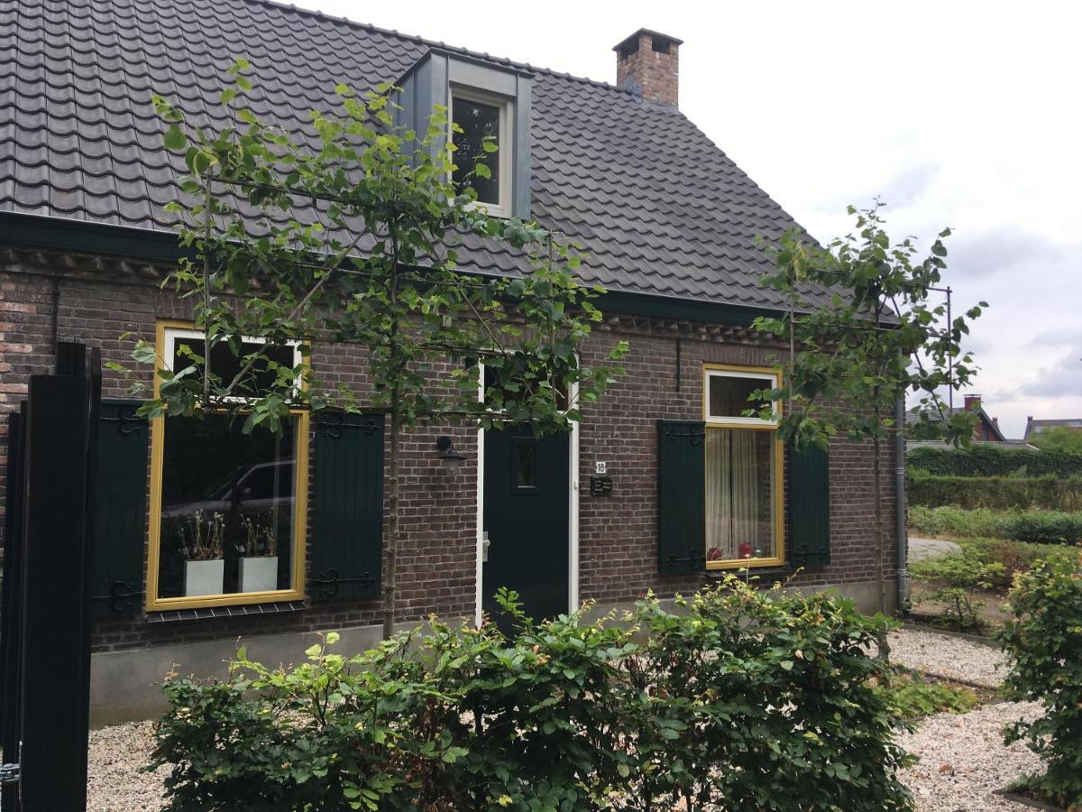 Vakantiehuis In Het Voorhuis Dommelen Exteriör bild