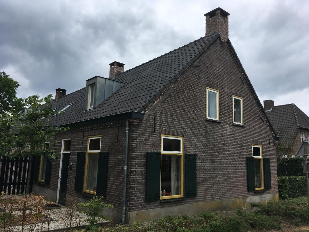 Vakantiehuis In Het Voorhuis Dommelen Exteriör bild